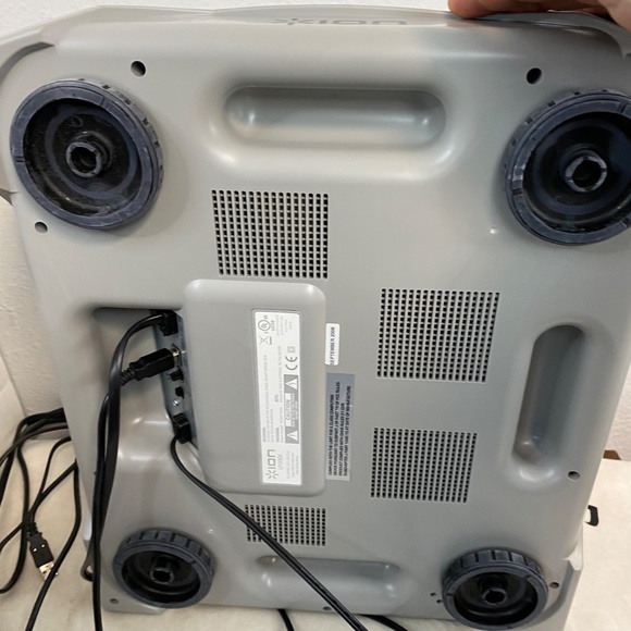 ION LP Dock USB Turntable LP to digital converter, USB-IPOD-Recording IN Box - Picture 9 of 17